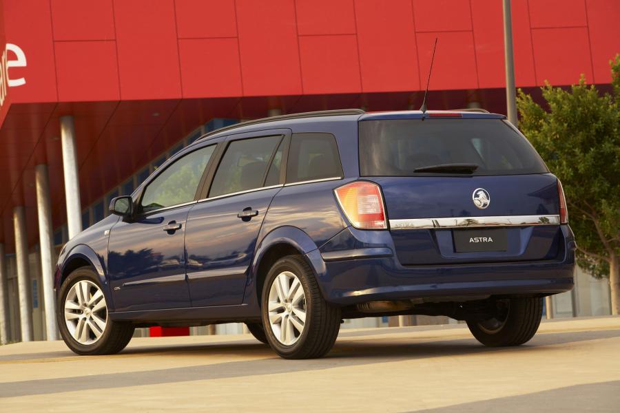  Holden Astra CDX Wagon 2008 года  (фото 3 из 13)